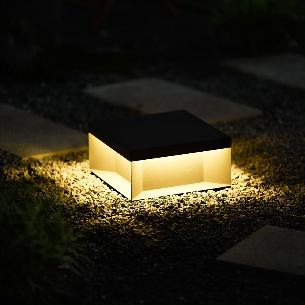 black-box-outdoor-post-light-anzaz--74