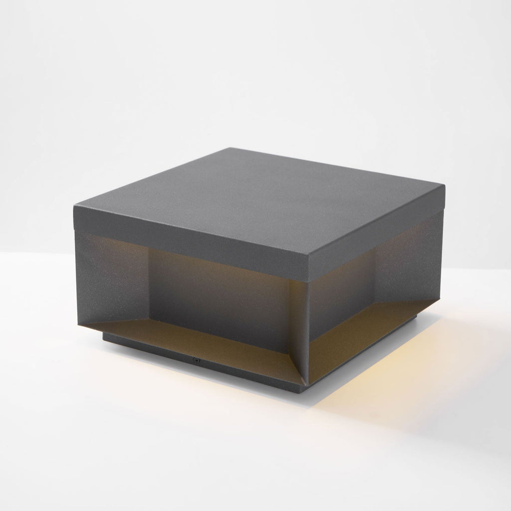 black-box-outdoor-post-light-anzaz--78
