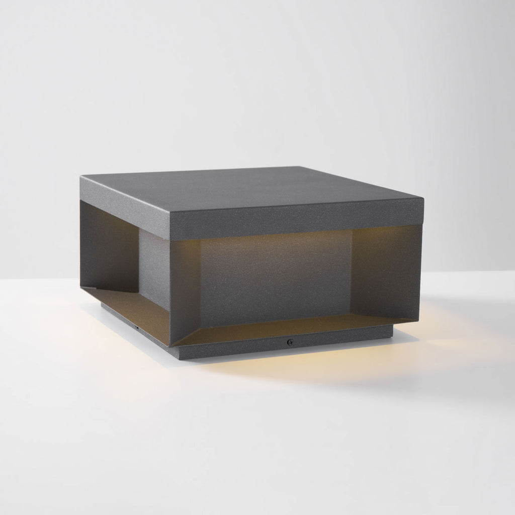 black-box-outdoor-post-light-anzaz--80