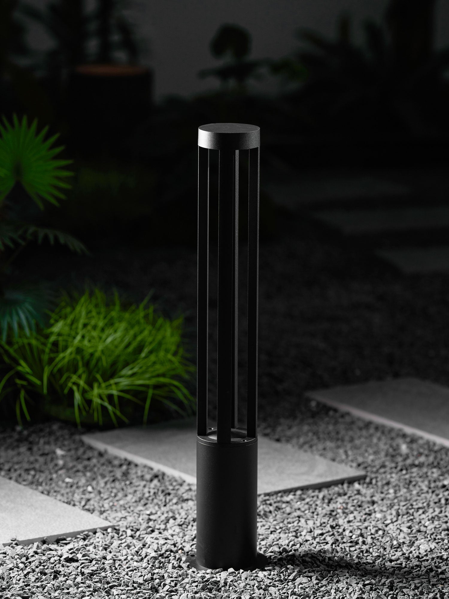black-cylindrical-garden-outdoor-light-anzaz--16