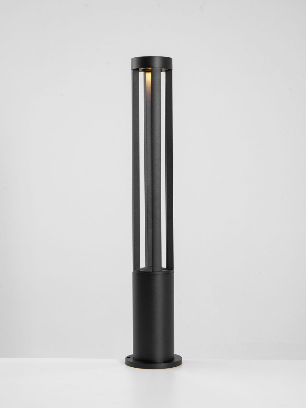 black-cylindrical-garden-outdoor-light-anzaz--66