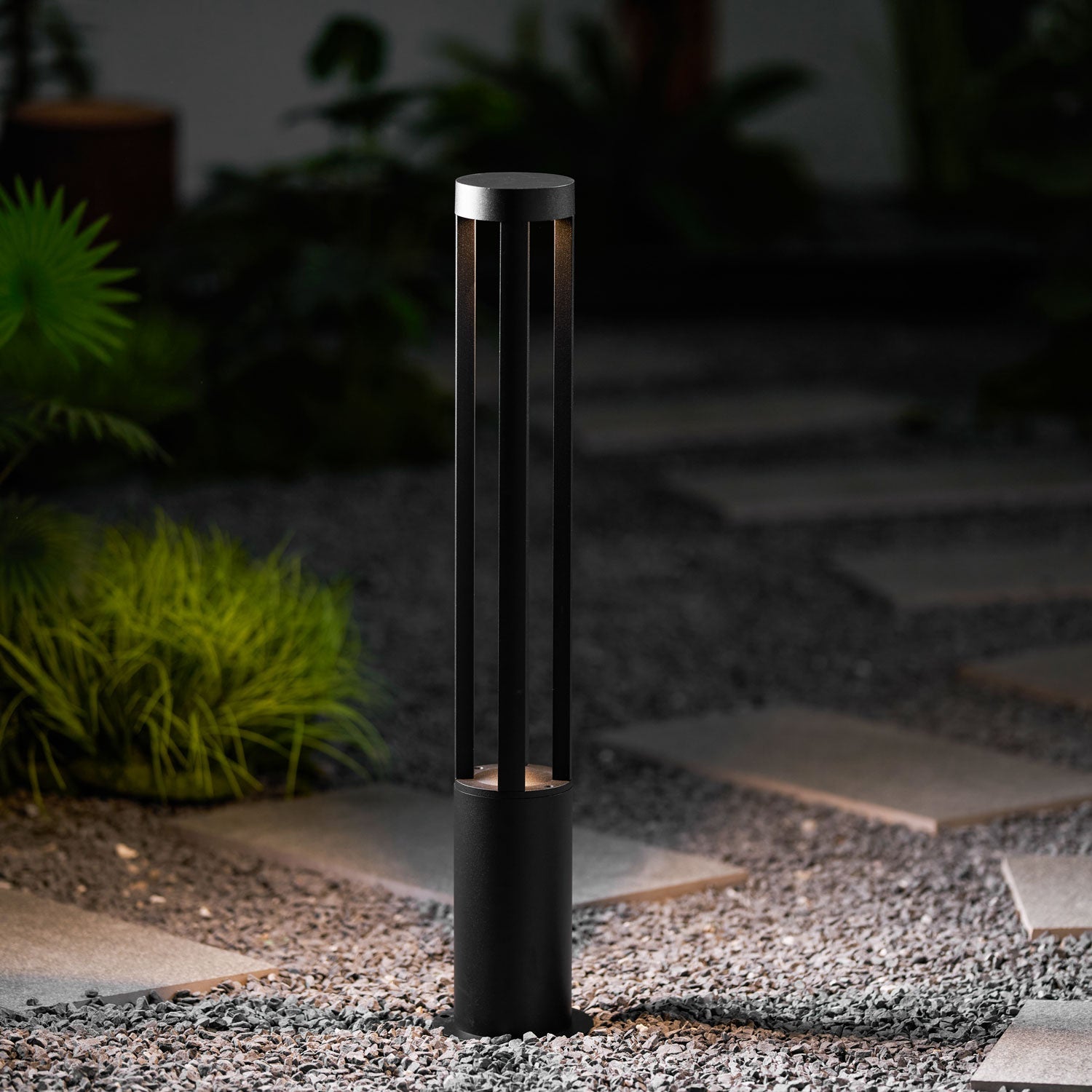 black-cylindrical-garden-outdoor-light-anzaz-Black-3