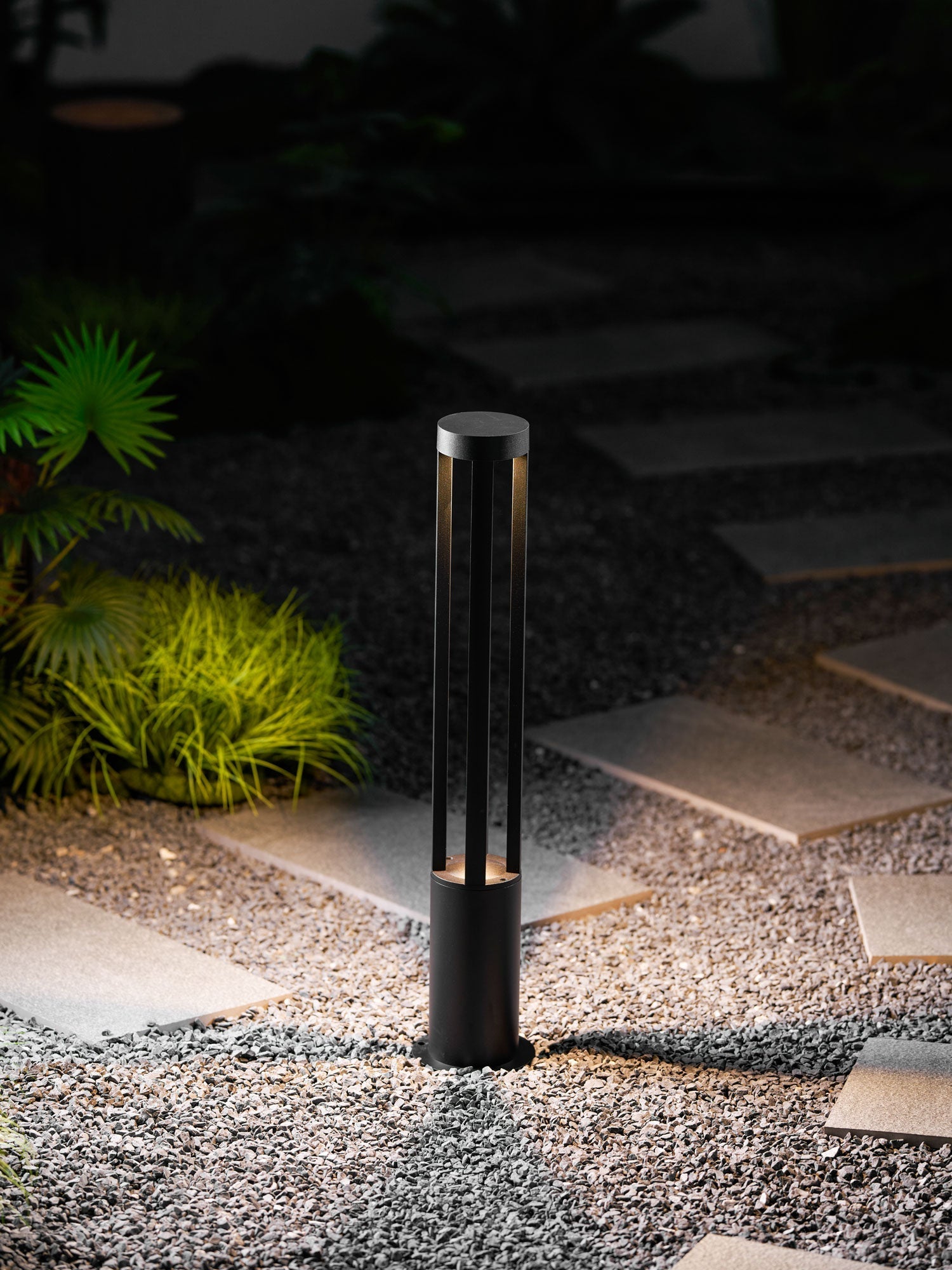 black-cylindrical-garden-outdoor-light-anzaz--21