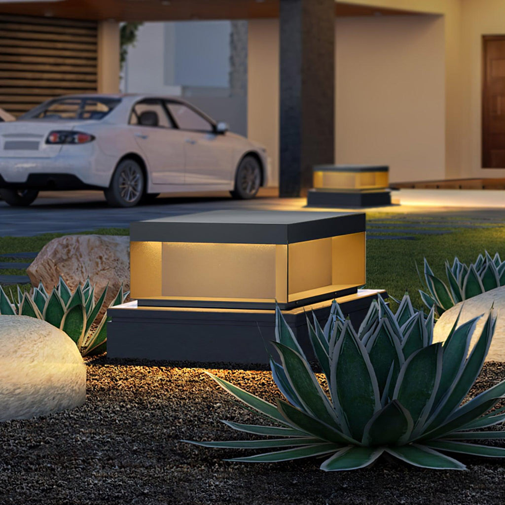 black-box-outdoor-post-light-anzaz--54