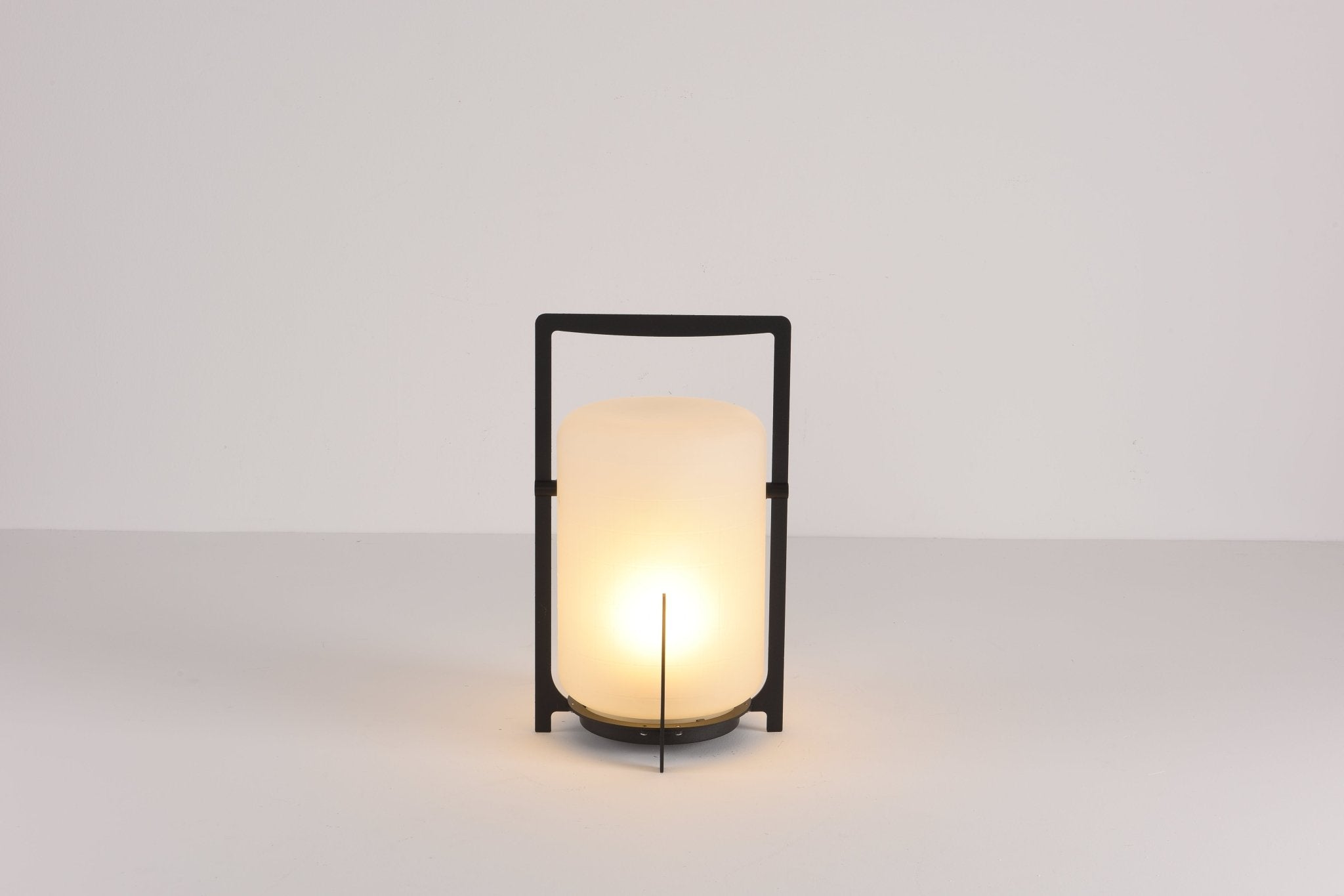 black-twilight-lantern-table-lamp-anzaz--37