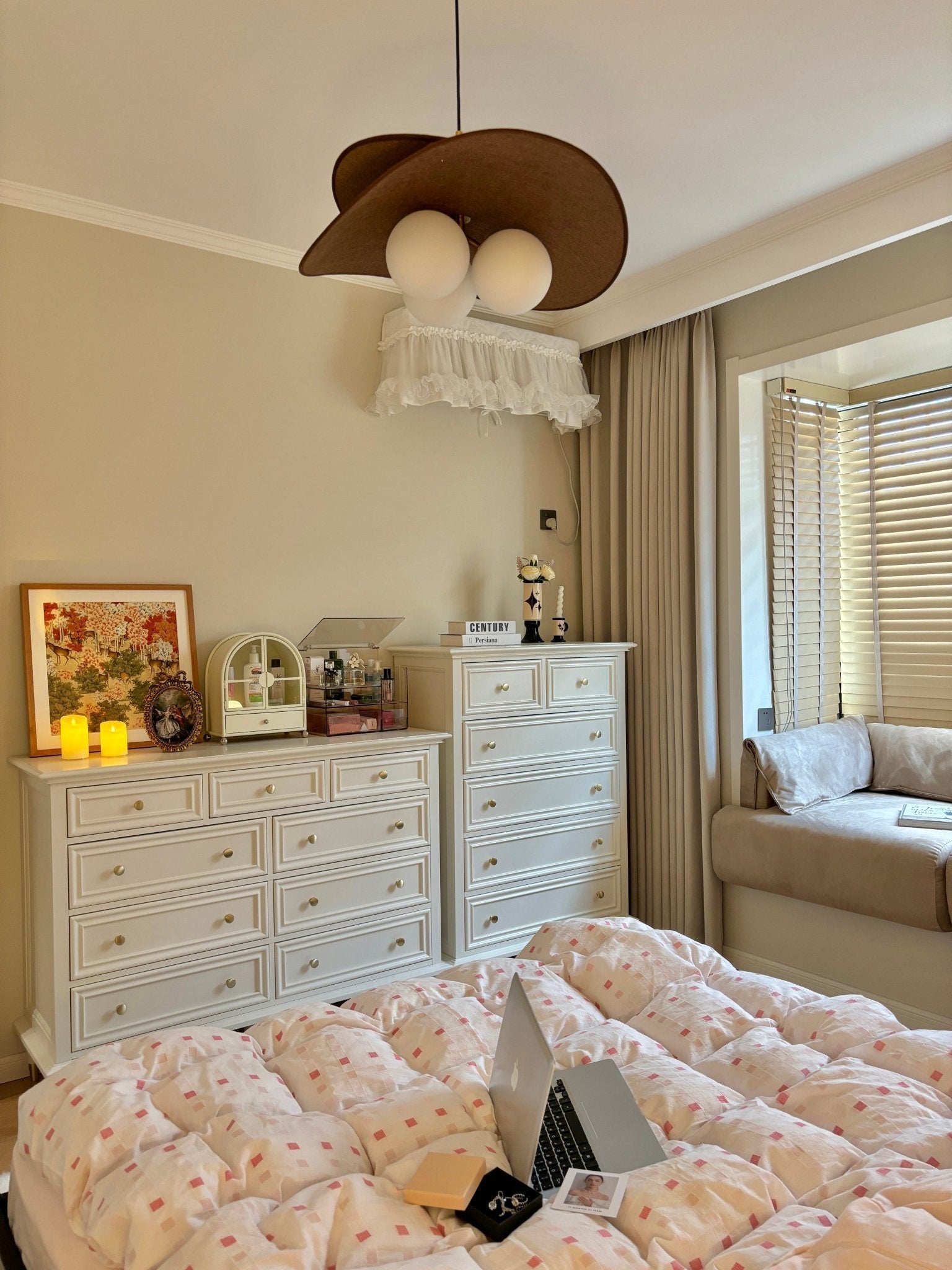 bloom-petals-chandelier-anzaz--18