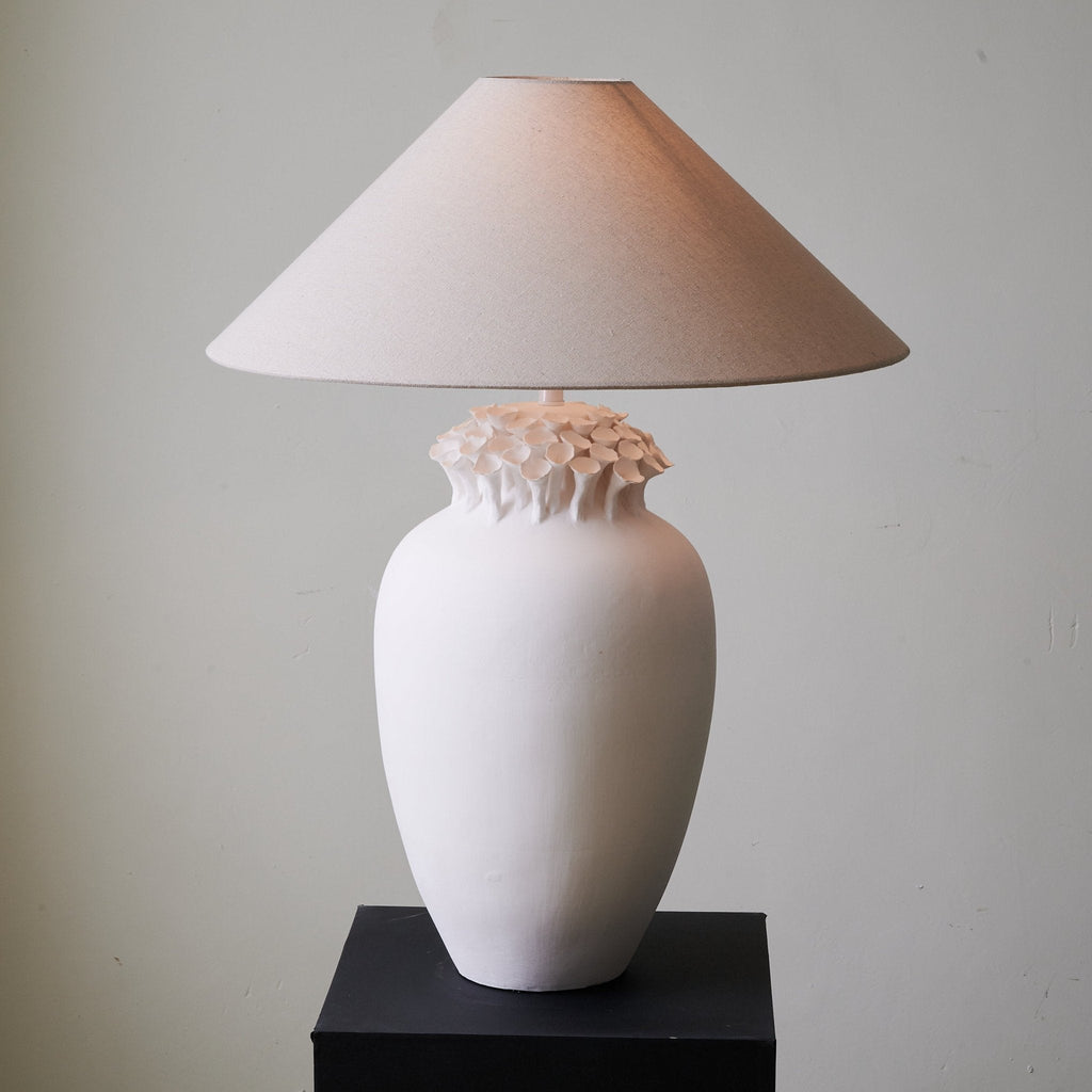 blossom-crest-ceramic-table-lamp-anzaz--7