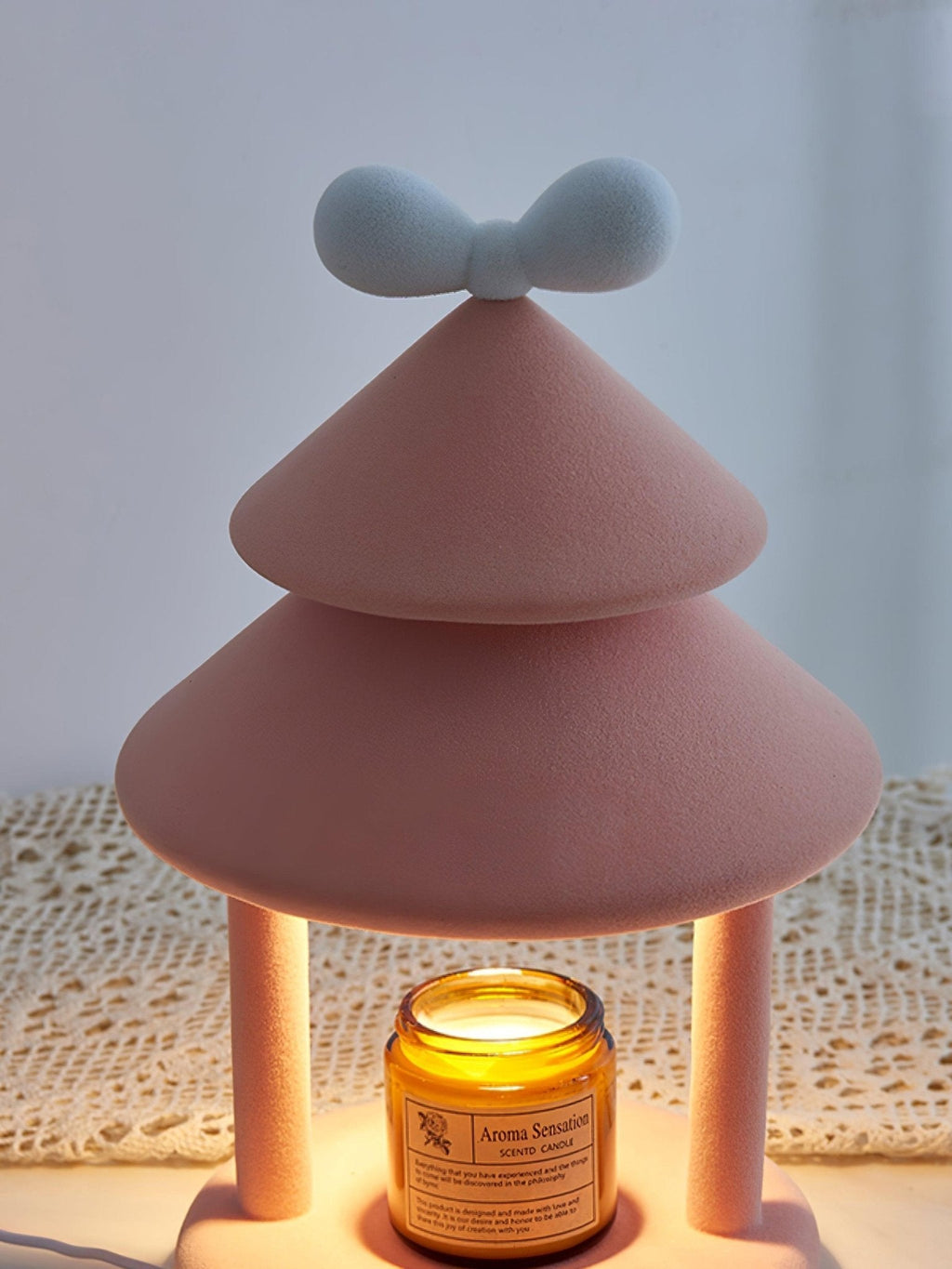 bow-tie-cone-table-lamp-anzaz--8
