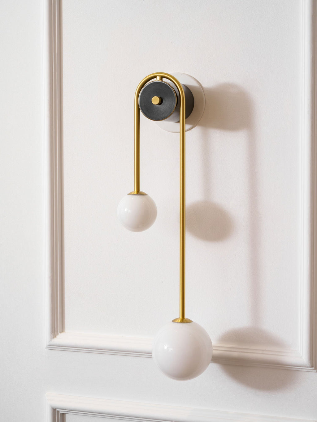 brass-arc-wall-light-anzaz--30