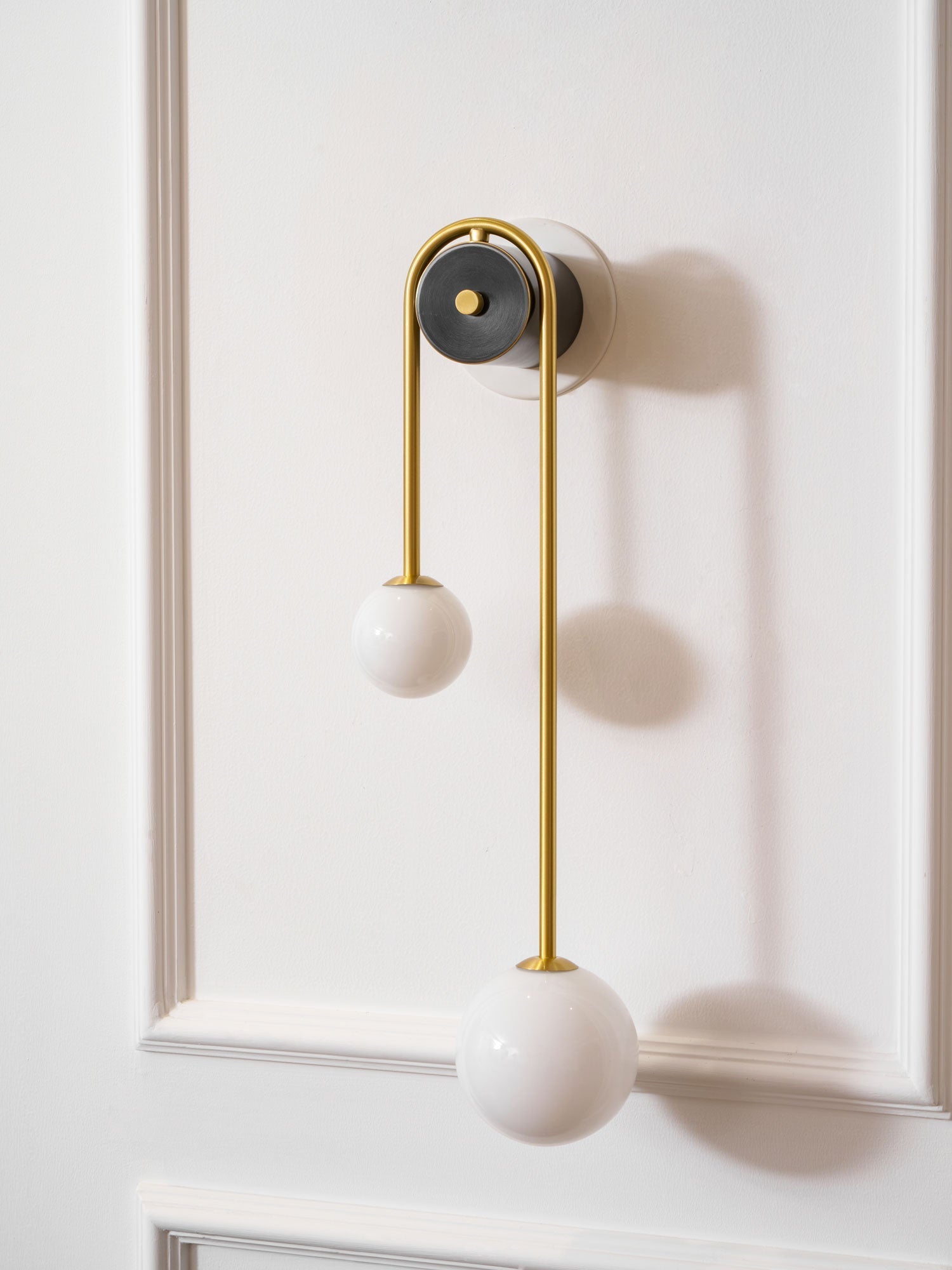 brass-arc-wall-light-anzaz--30