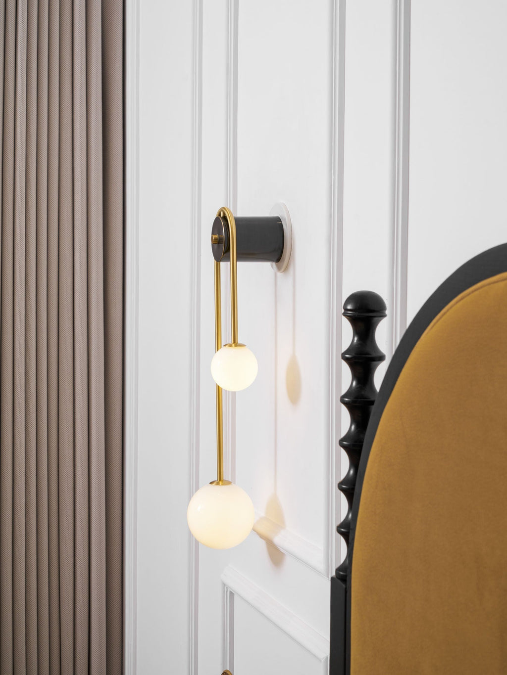 brass-arc-wall-light-anzaz--31