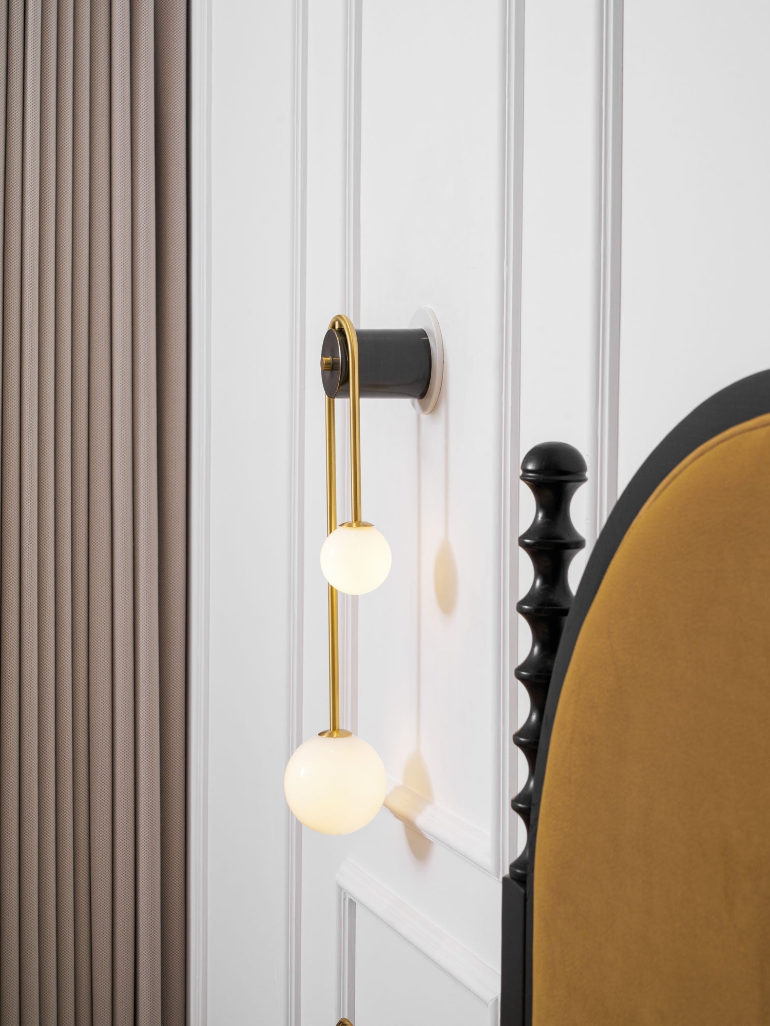 brass-arc-wall-light-anzaz--31