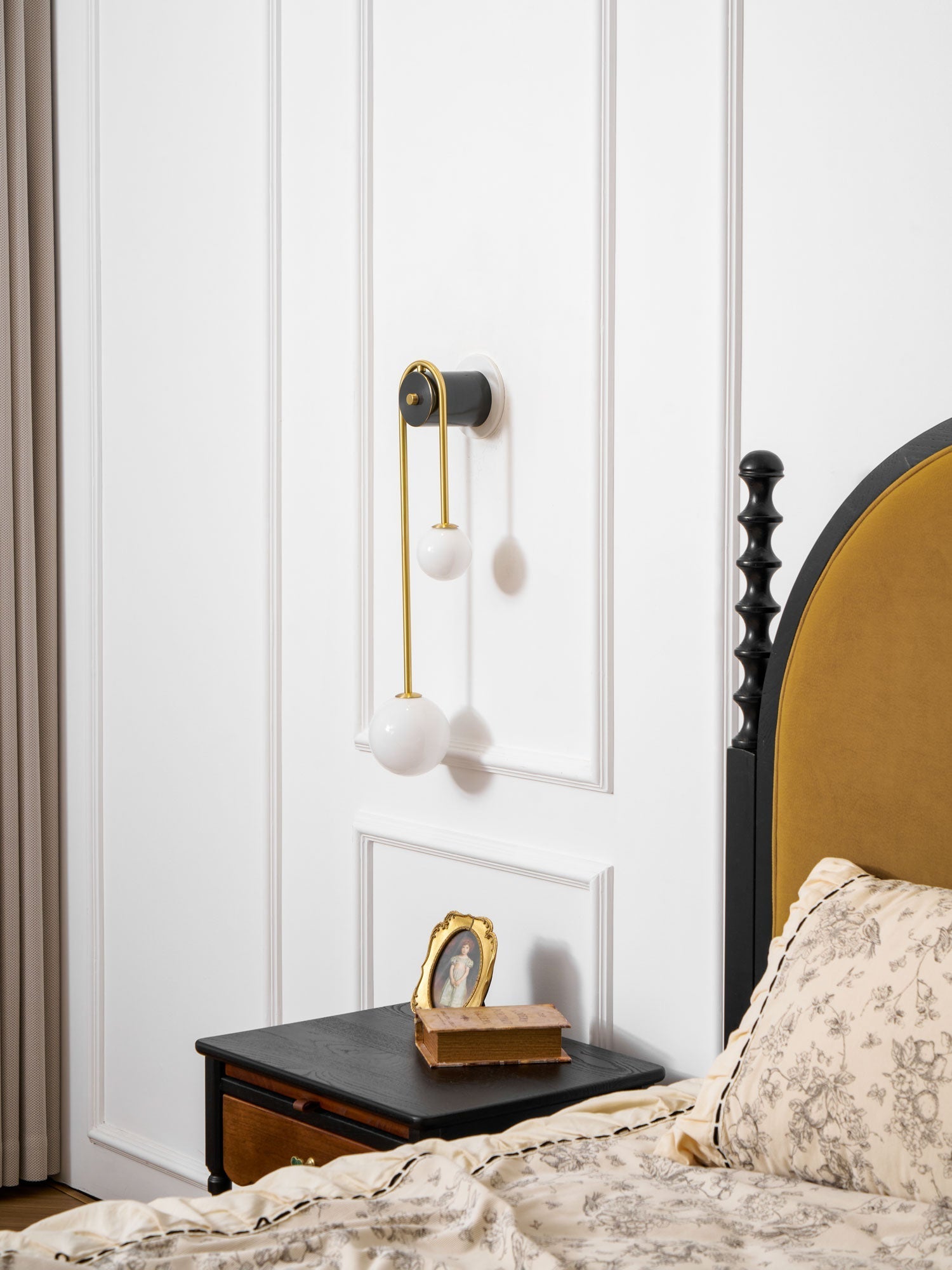 brass-arc-wall-light-anzaz--32