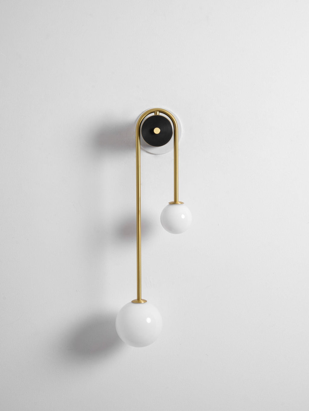 brass-arc-wall-light-anzaz--33