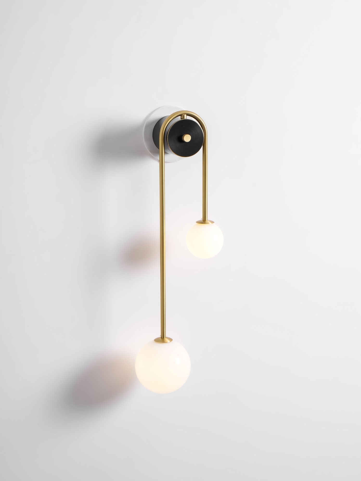 brass-arc-wall-light-anzaz--35