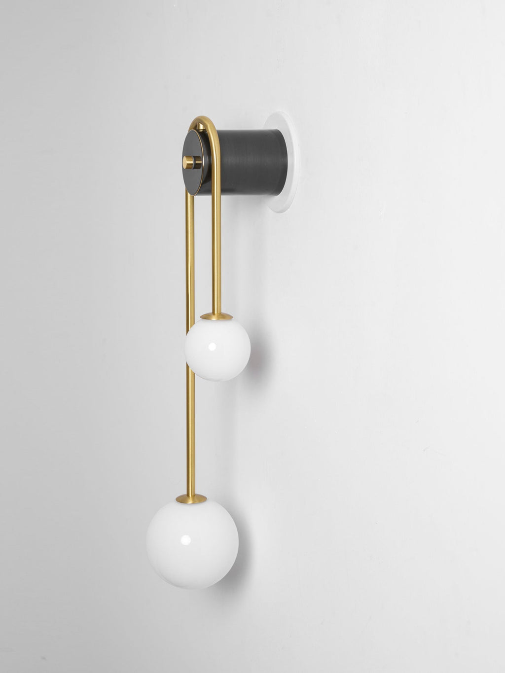 brass-arc-wall-light-anzaz--36