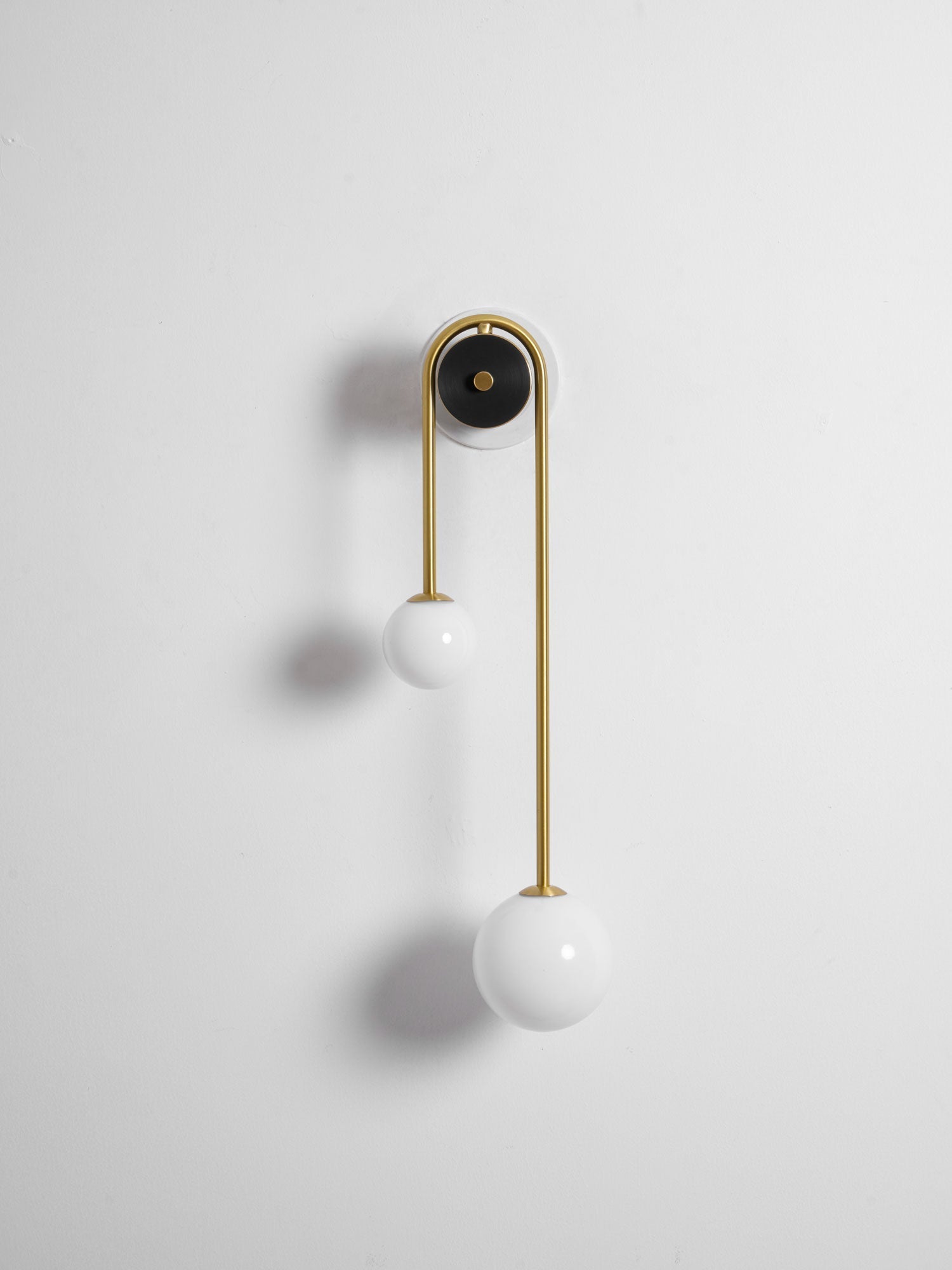 brass-arc-wall-light-anzaz--37