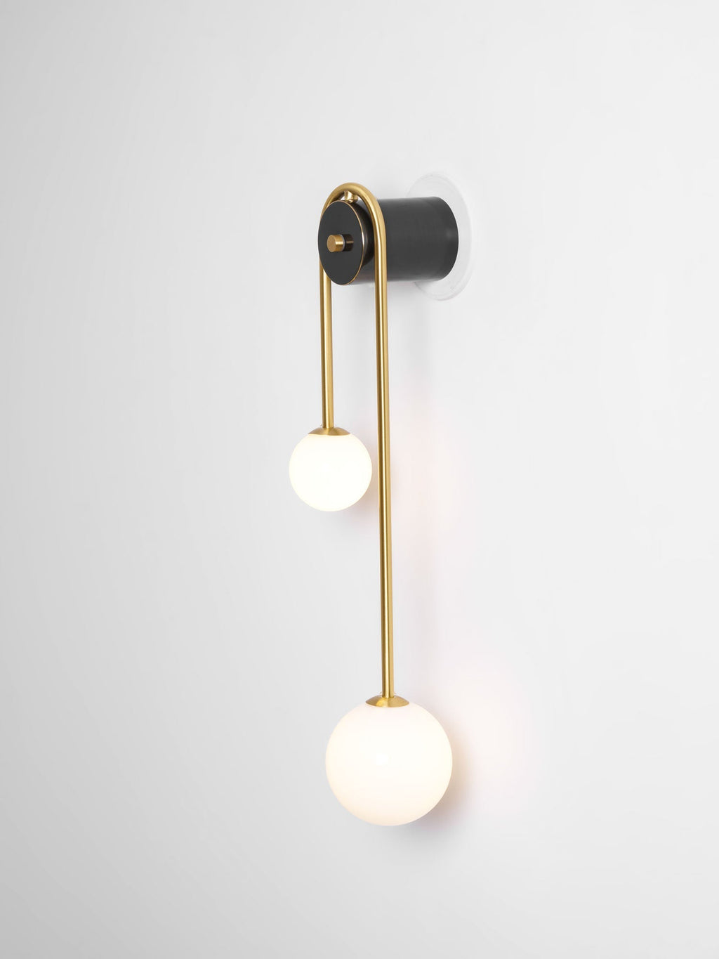 brass-arc-wall-light-anzaz--38