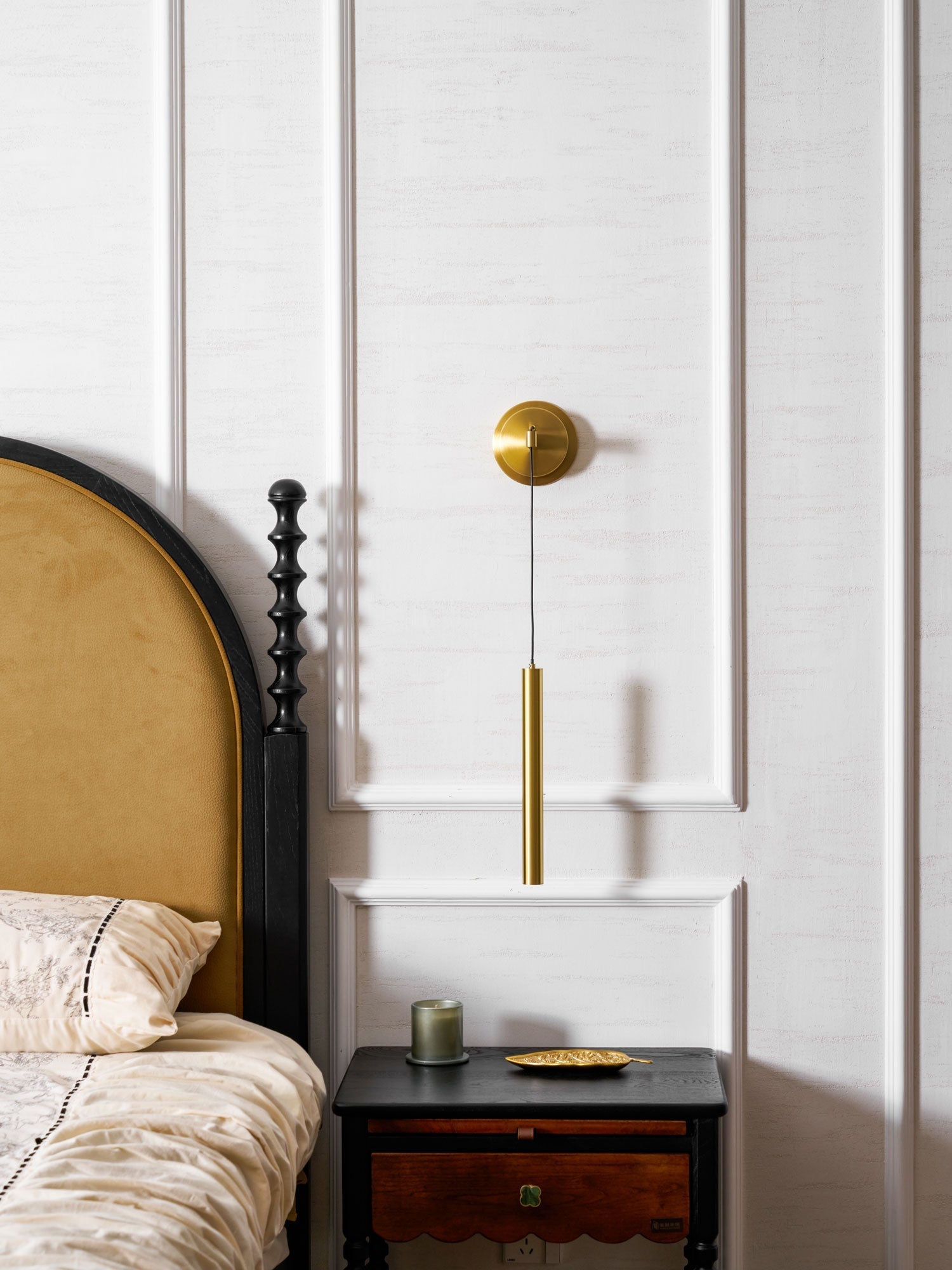 brass-line-wall-light-anzaz--46