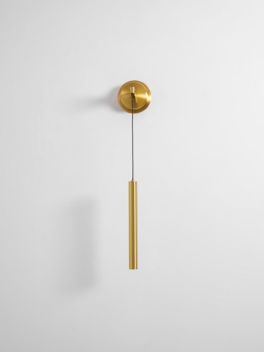 brass-line-wall-light-anzaz--49