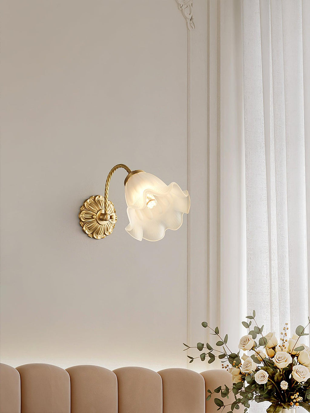 brass-floral-glass-sconce-anzaz--11