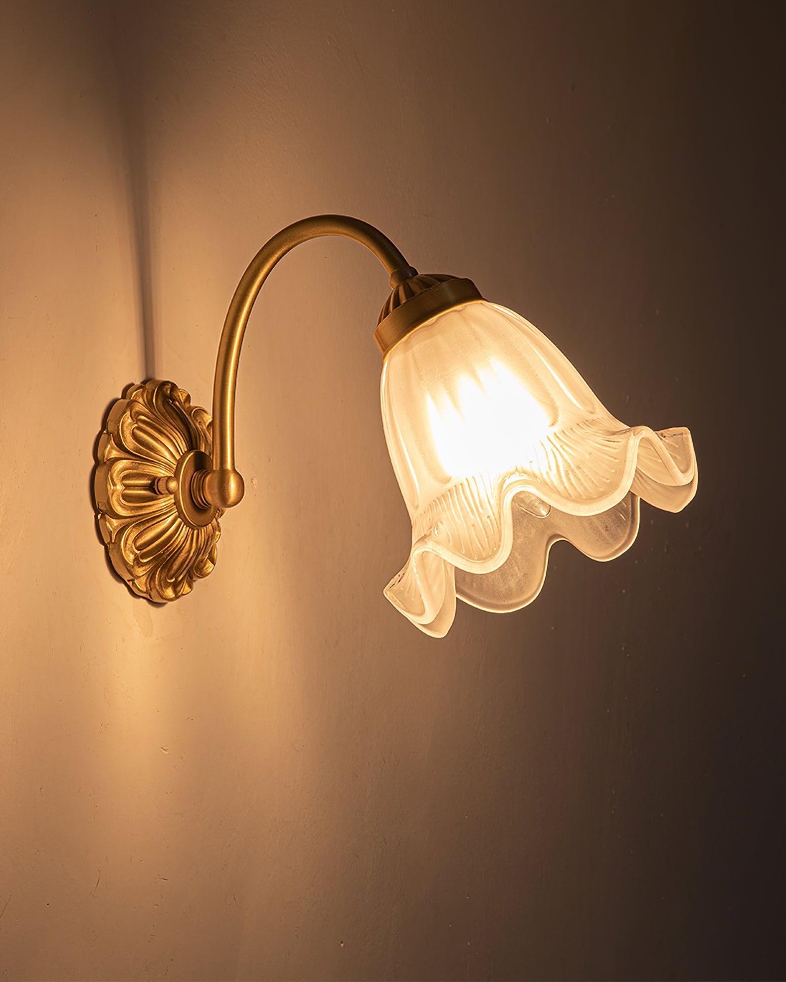 brass-floral-glass-sconce-anzaz--15