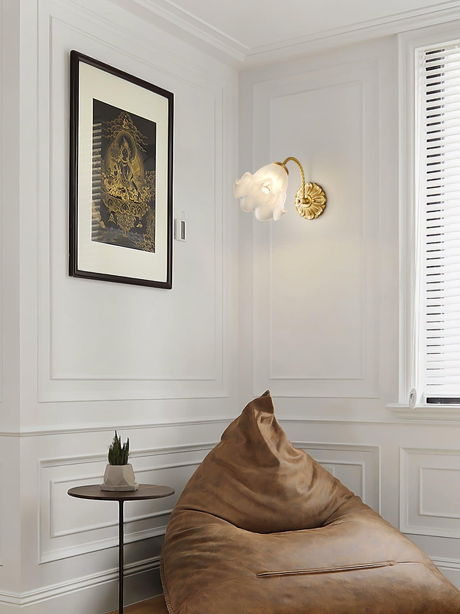 brass-floral-glass-sconce-anzaz--6