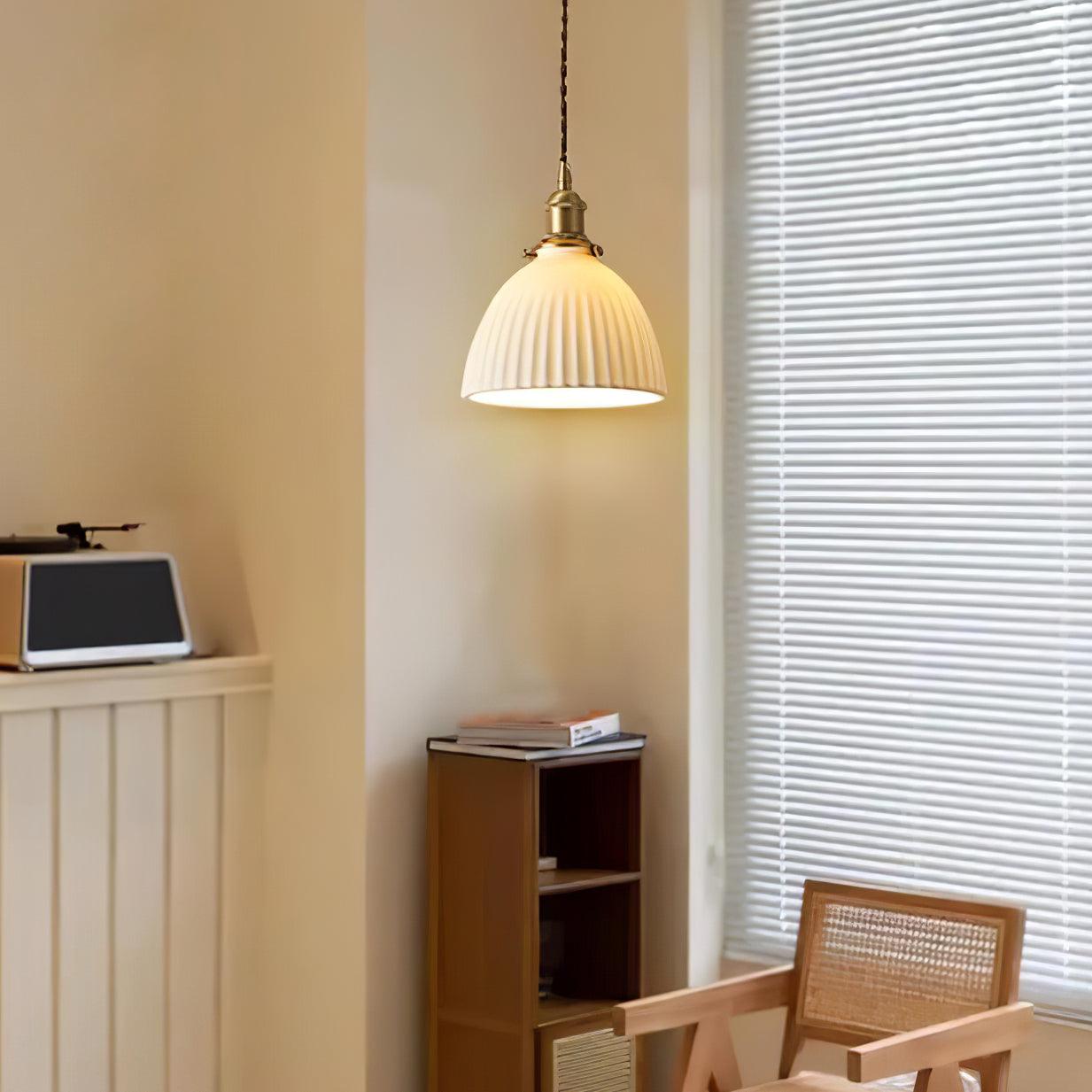 brass-pleated-ceramic-pendant-lamp-anzaz--5