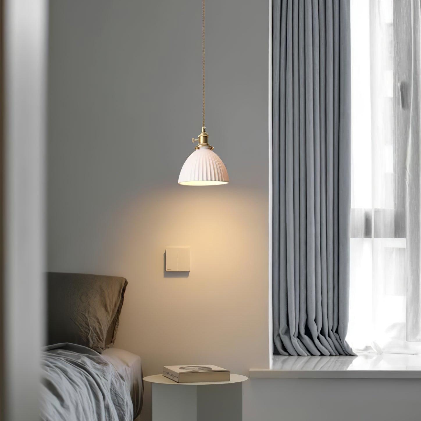 brass-pleated-ceramic-pendant-lamp-anzaz--7