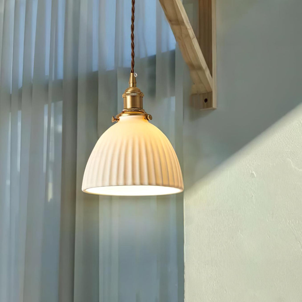 brass-pleated-ceramic-pendant-lamp-anzaz--3
