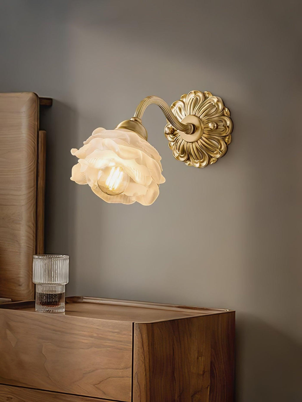 brass-rose-wall-light-anzaz--10