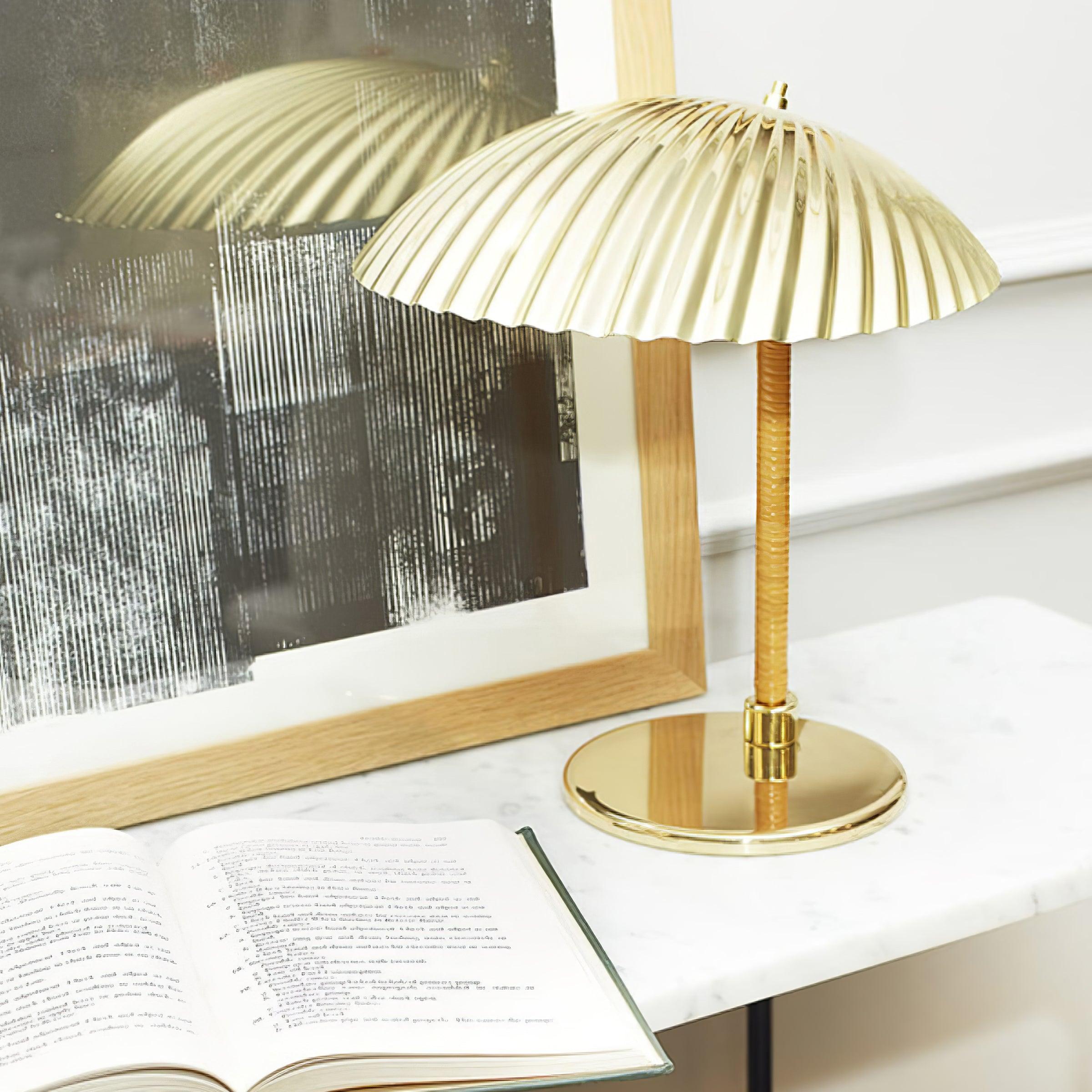 brass-shell-table-lamp-anzaz--17