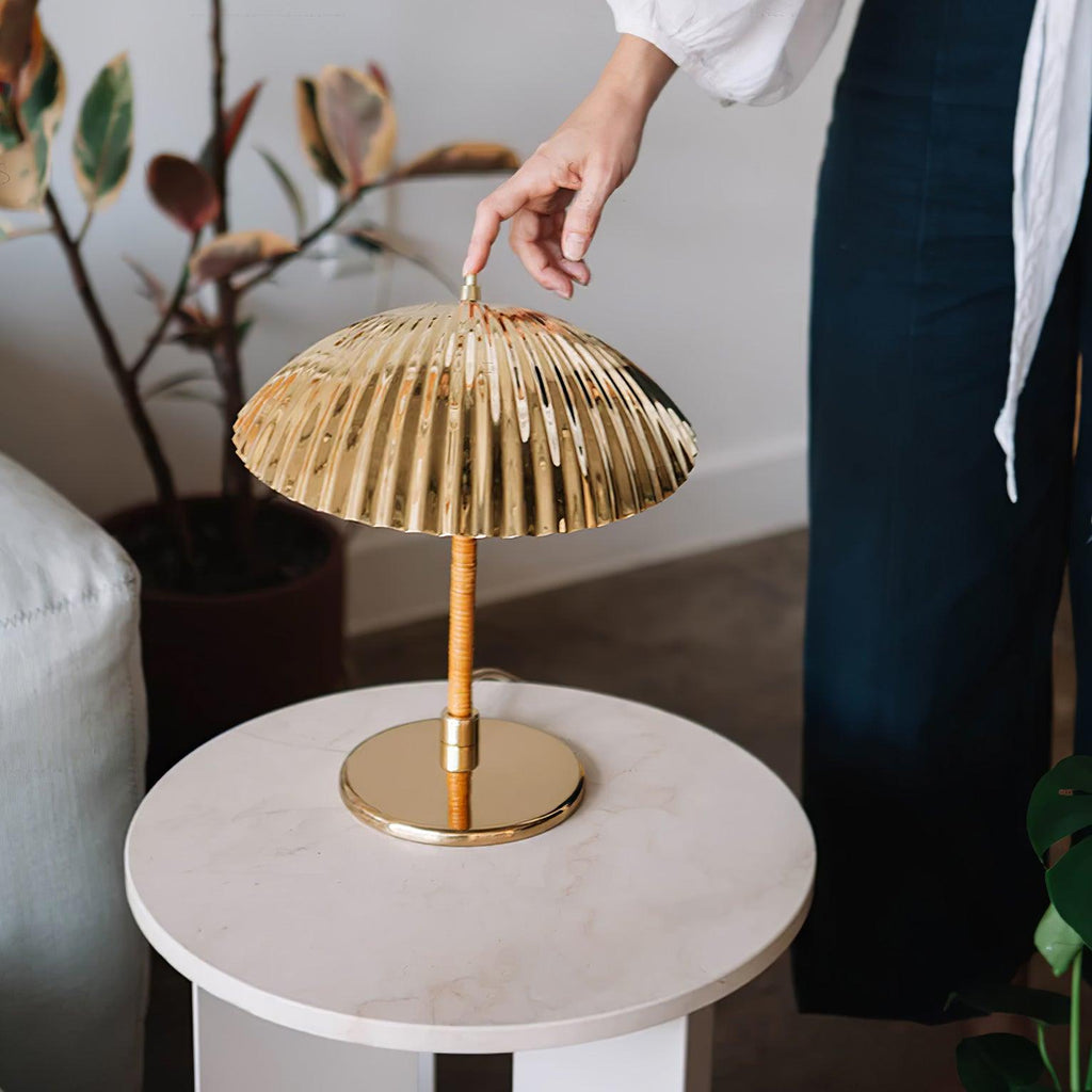 brass-shell-table-lamp-anzaz--9
