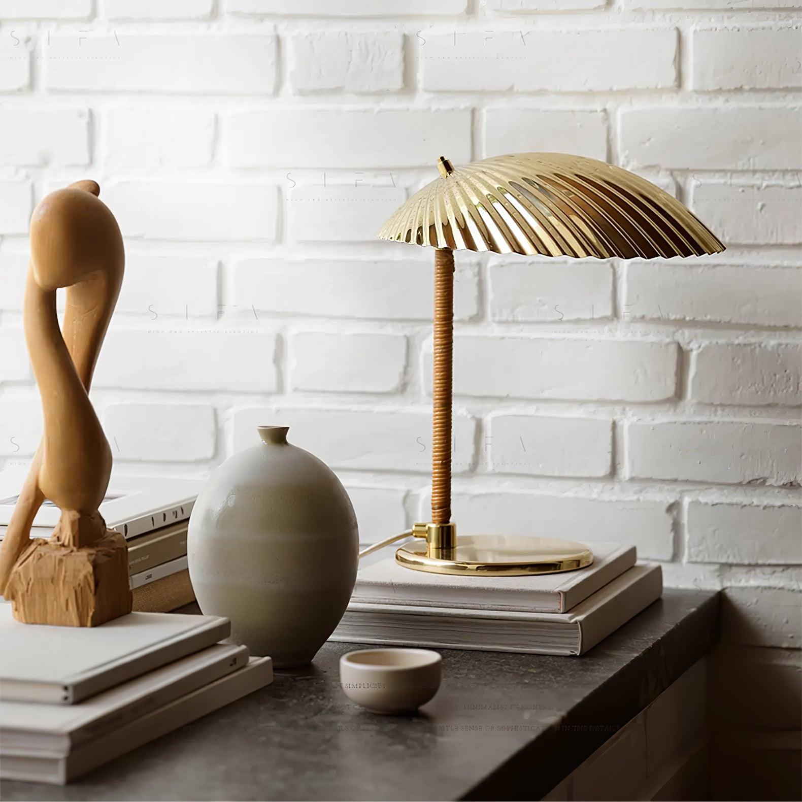 brass-shell-table-lamp-anzaz--10