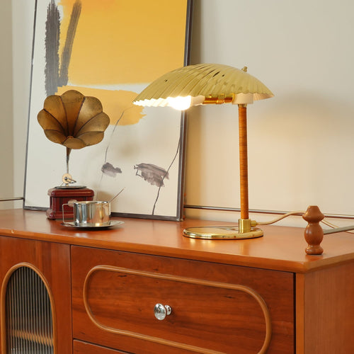 brass-shell-table-lamp-anzaz-Brass-2