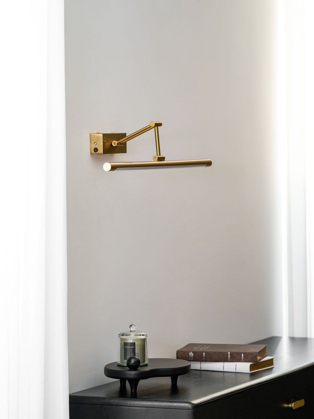 brillan-frame-wall-light-anzaz--26
