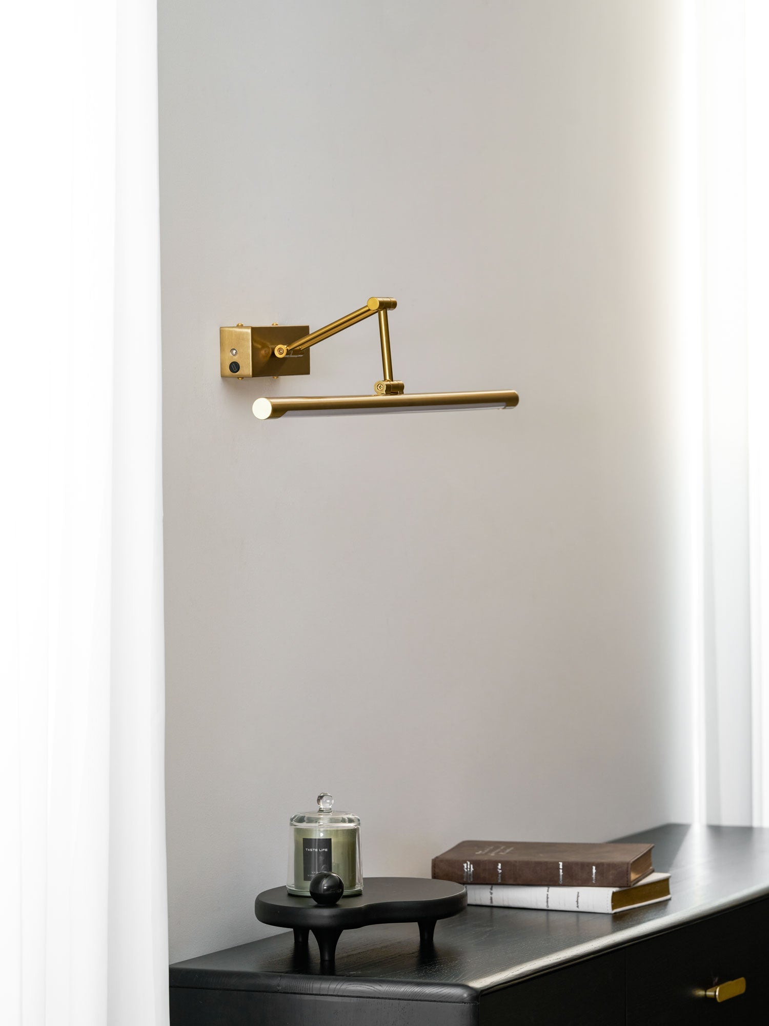 brillan-frame-wall-light-anzaz--26