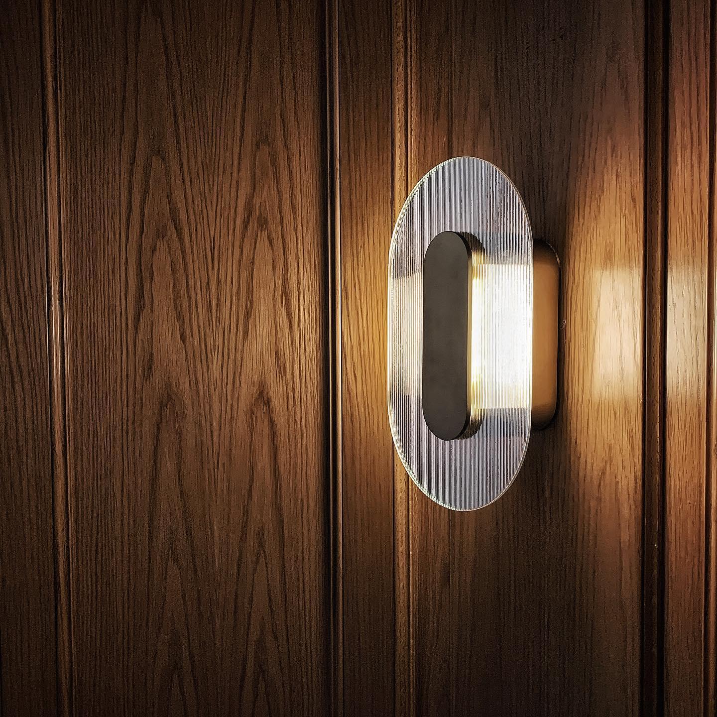 button-wall-lamp-anzaz-Gold-3