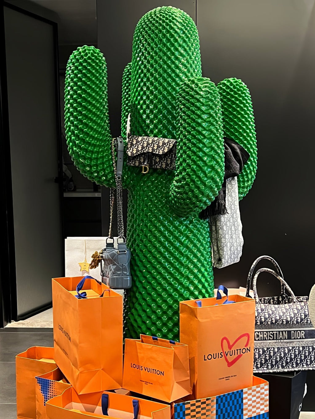 mello-sculptural-cactus-coat-rack-anzaz--68