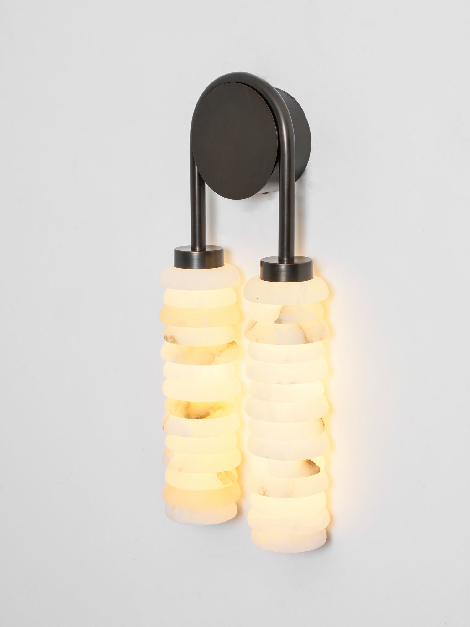 calla-ribbed-sconce-anzaz--64