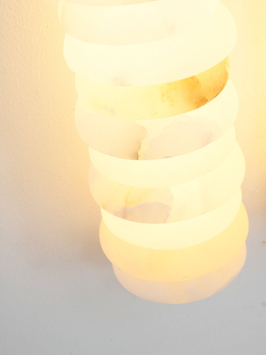 calla-ribbed-sconce-anzaz--62