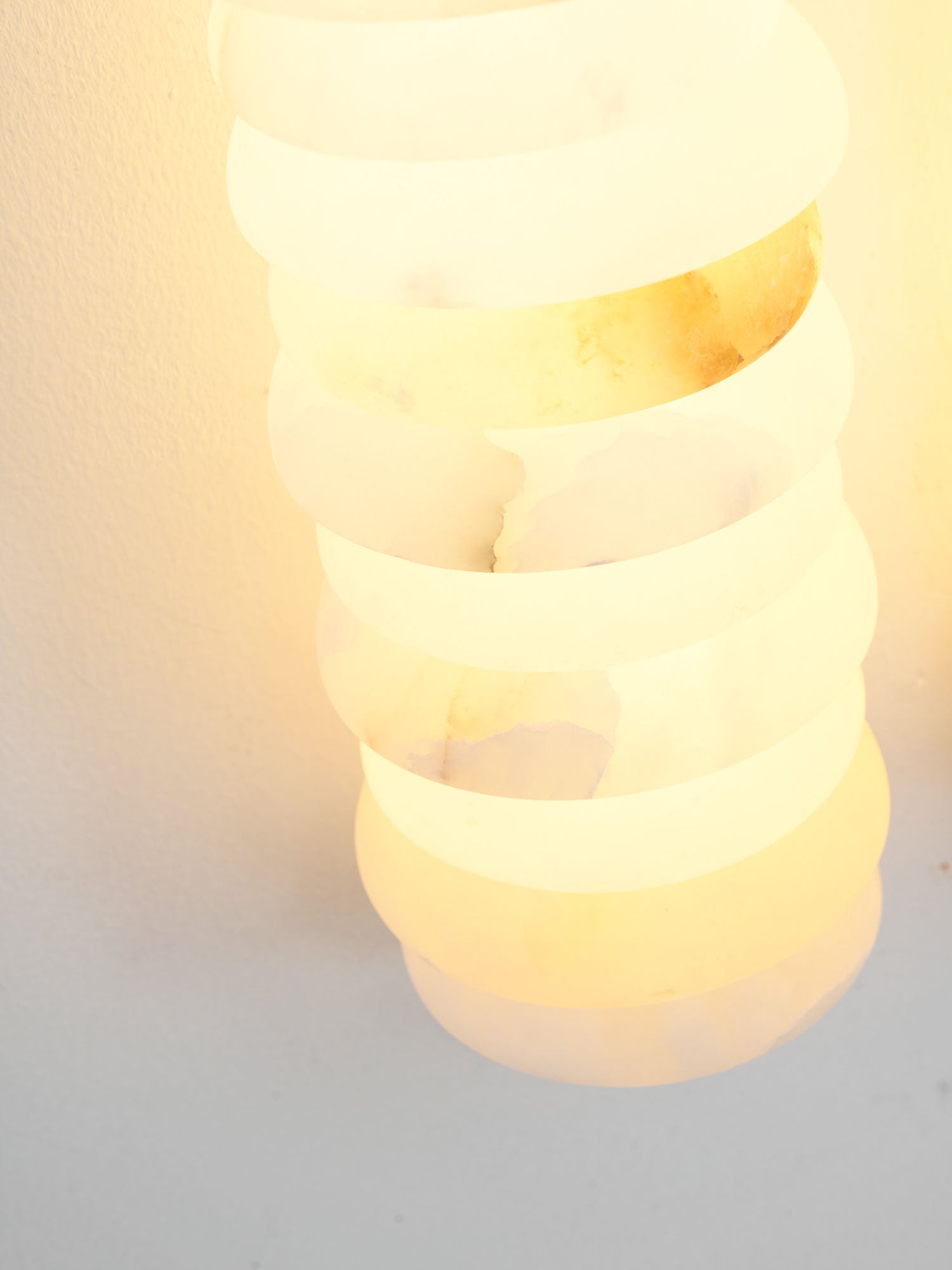 calla-ribbed-sconce-anzaz--62