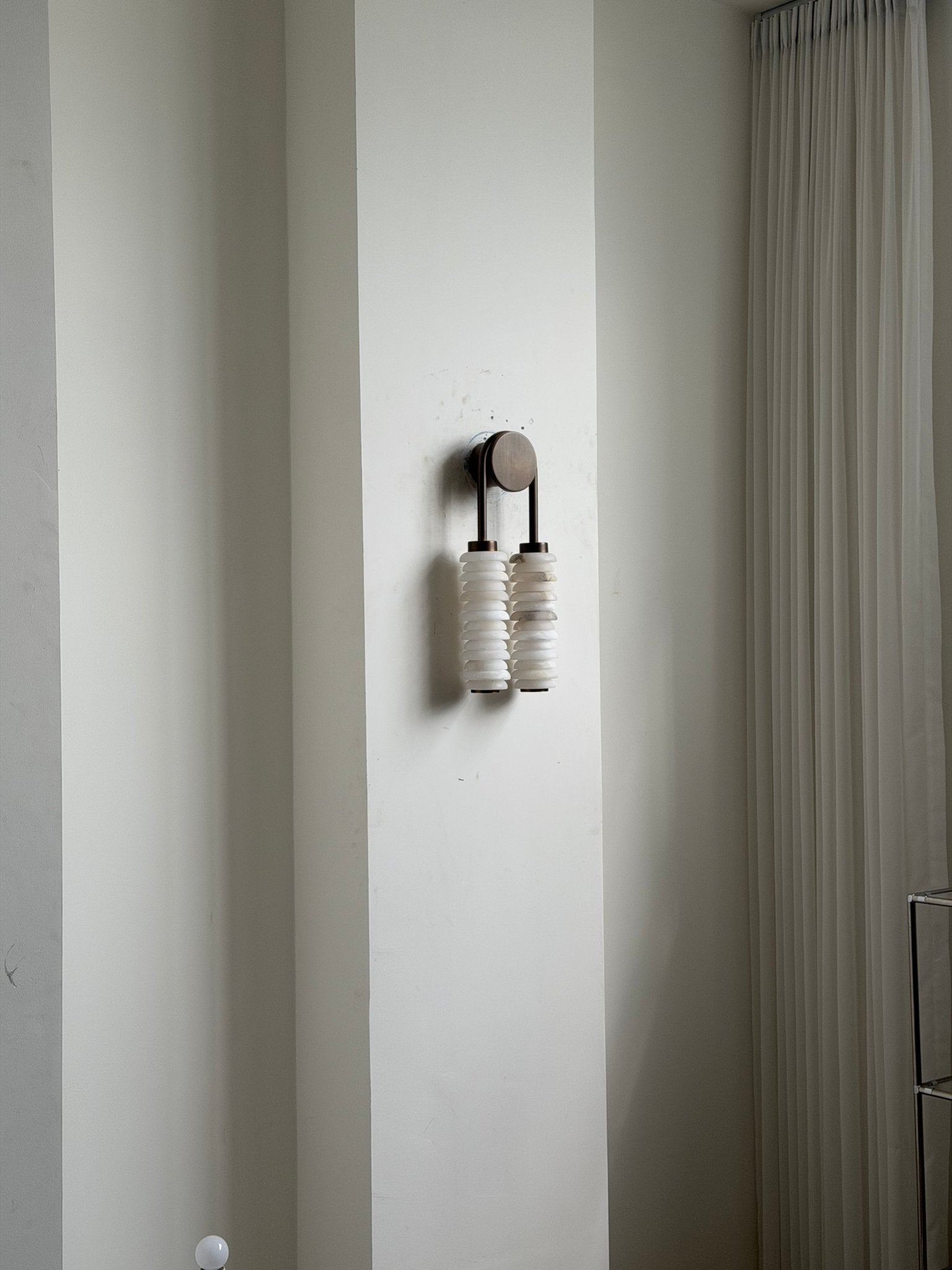 calla-ribbed-sconce-anzaz--45
