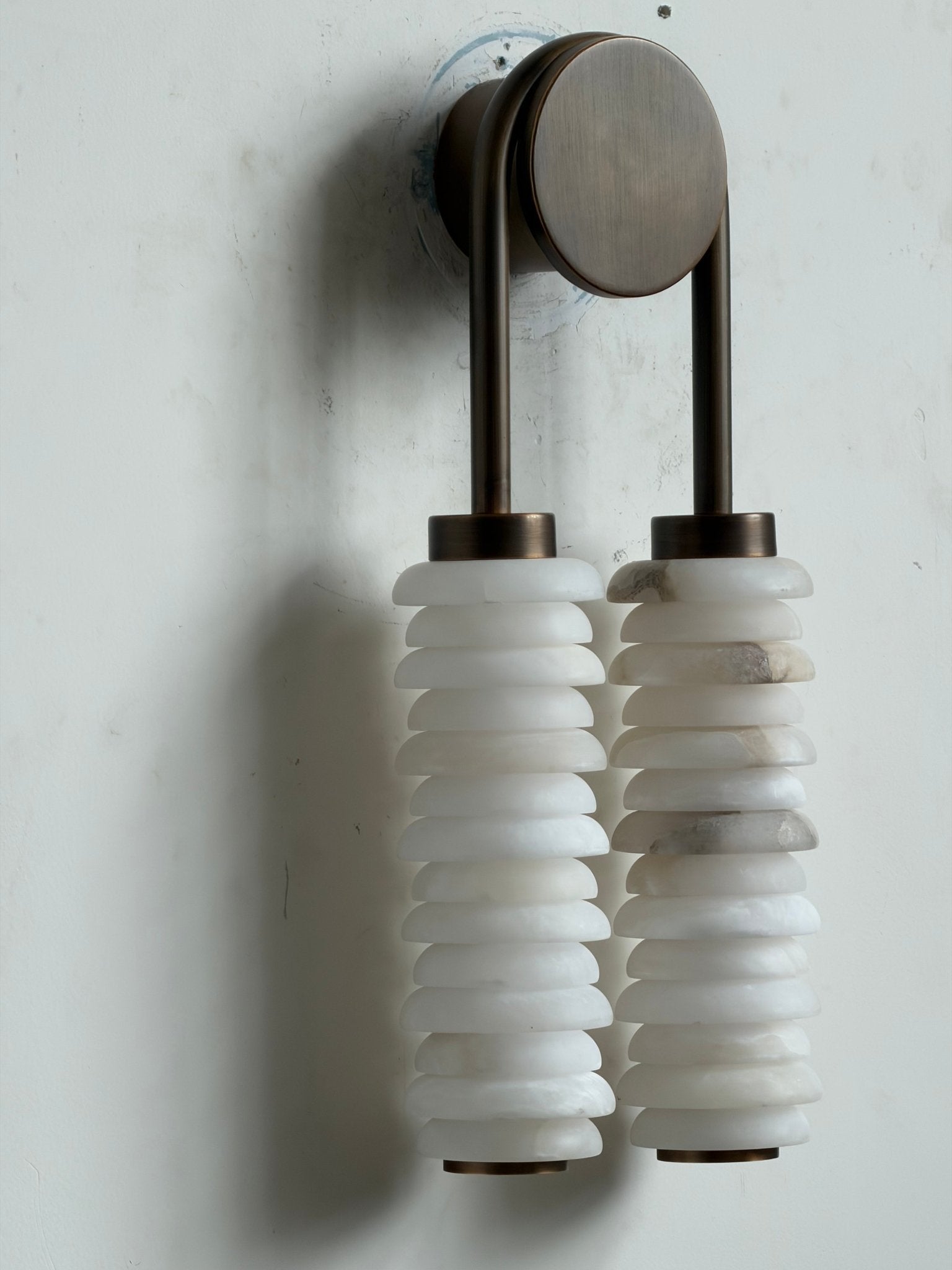 calla-ribbed-sconce-anzaz--49