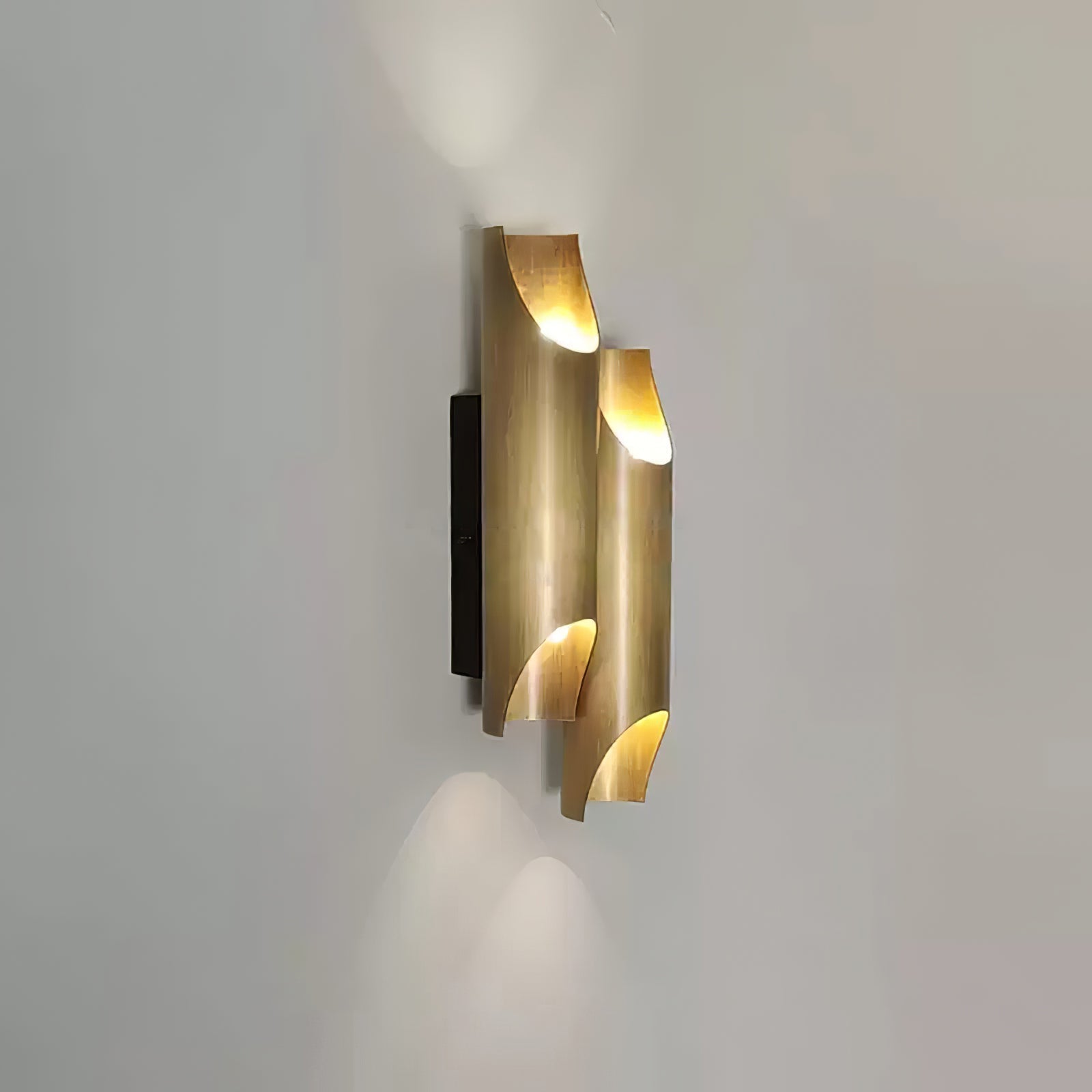 callahan-brass-wall-lamp-anzaz--7