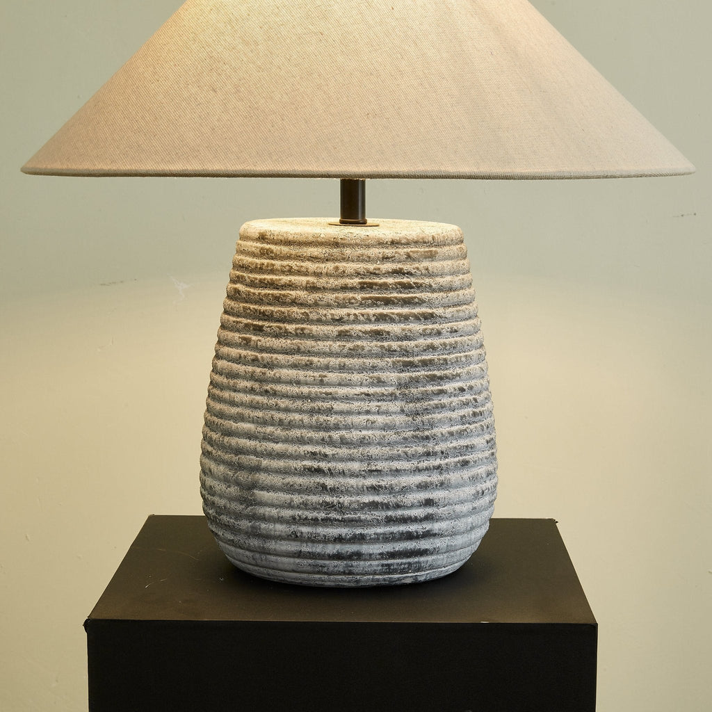 callisto-ribbed-ceramic-table-lamp-anzaz--16