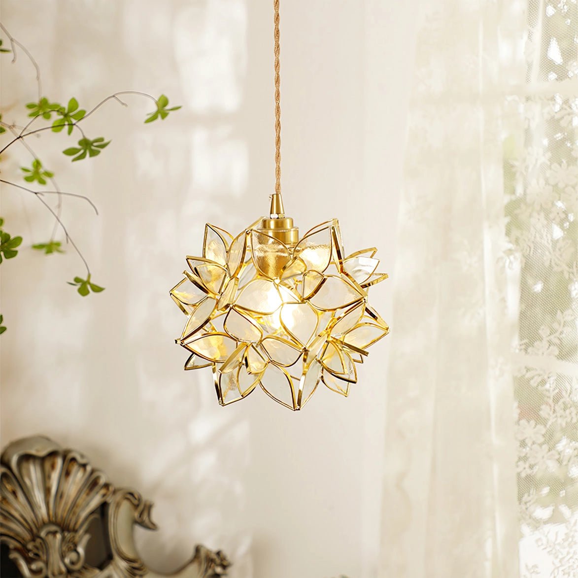 capiz-pendant-lamp-anzaz-Brass & White-2