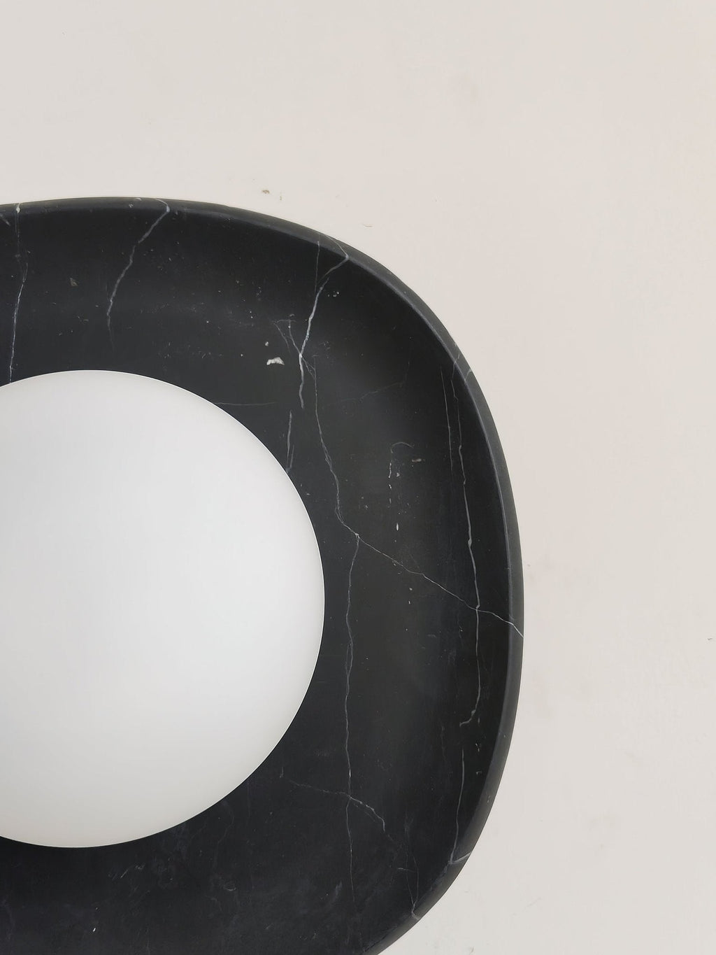 carrara-cusp-sconce-anzaz--19