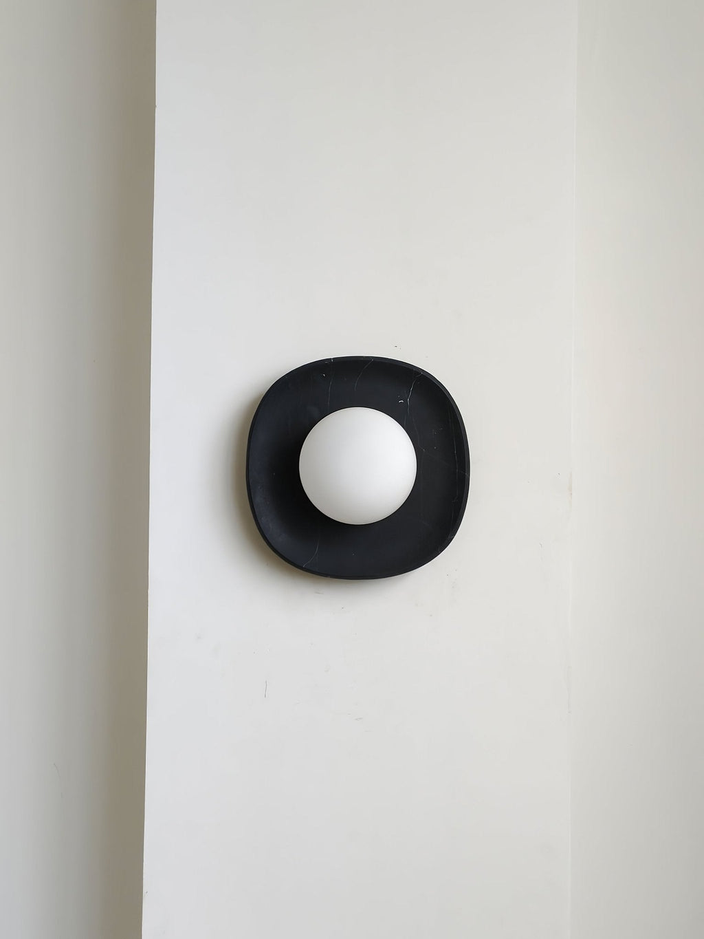 carrara-cusp-sconce-anzaz--28
