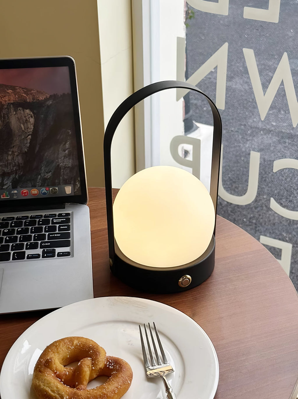 carrie-built-in-battery-table-lamp-anzaz--94